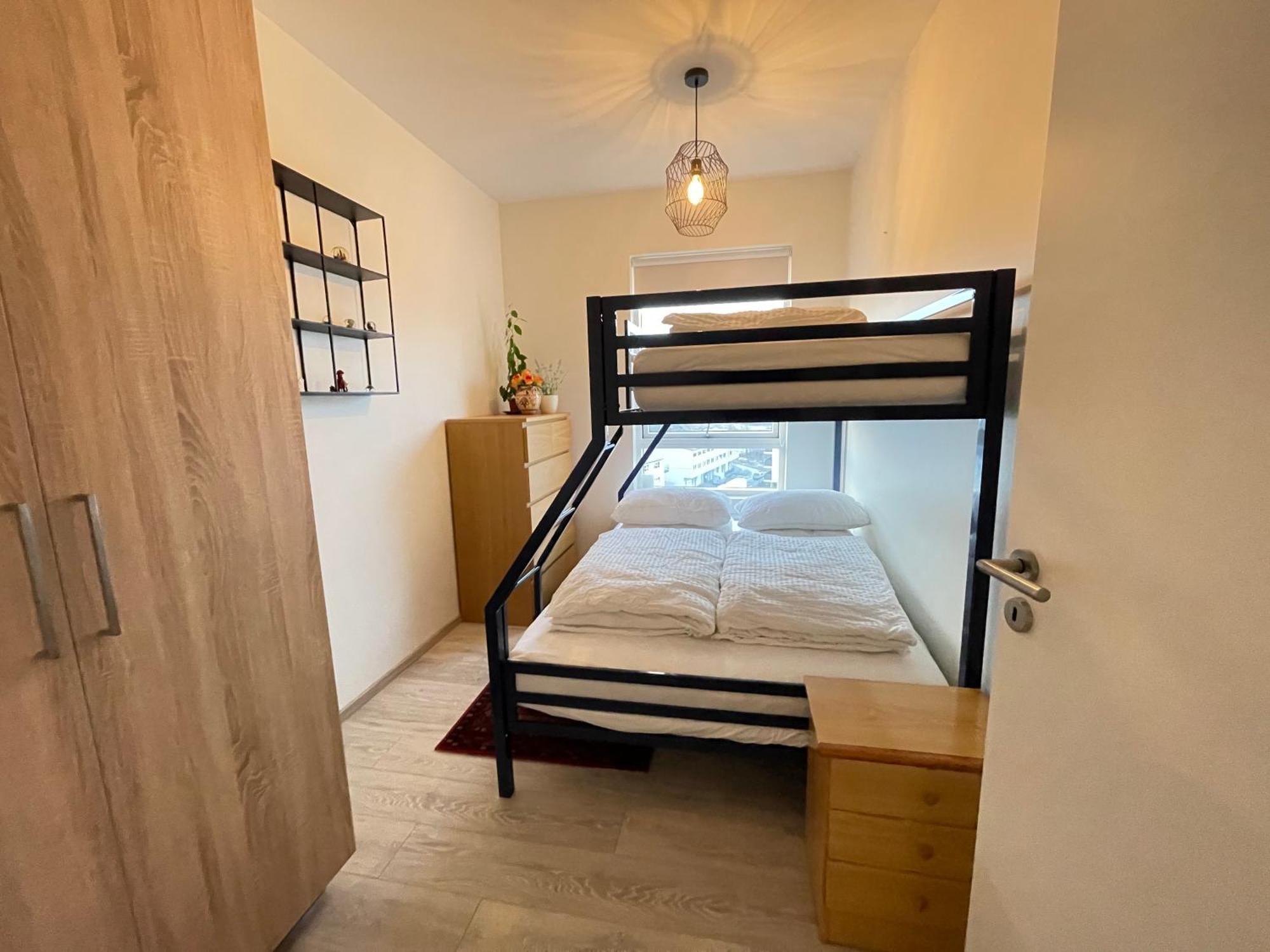 Modern And Spacious 3 Bedroom Apartment In Kopavogur レイキャヴィーク エクステリア 写真
